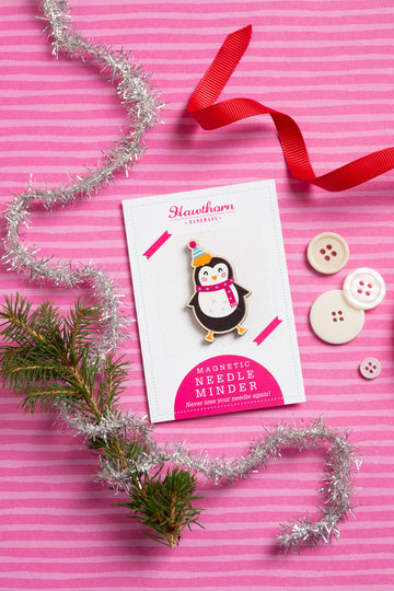 Penguin Magnetic Needle Minder